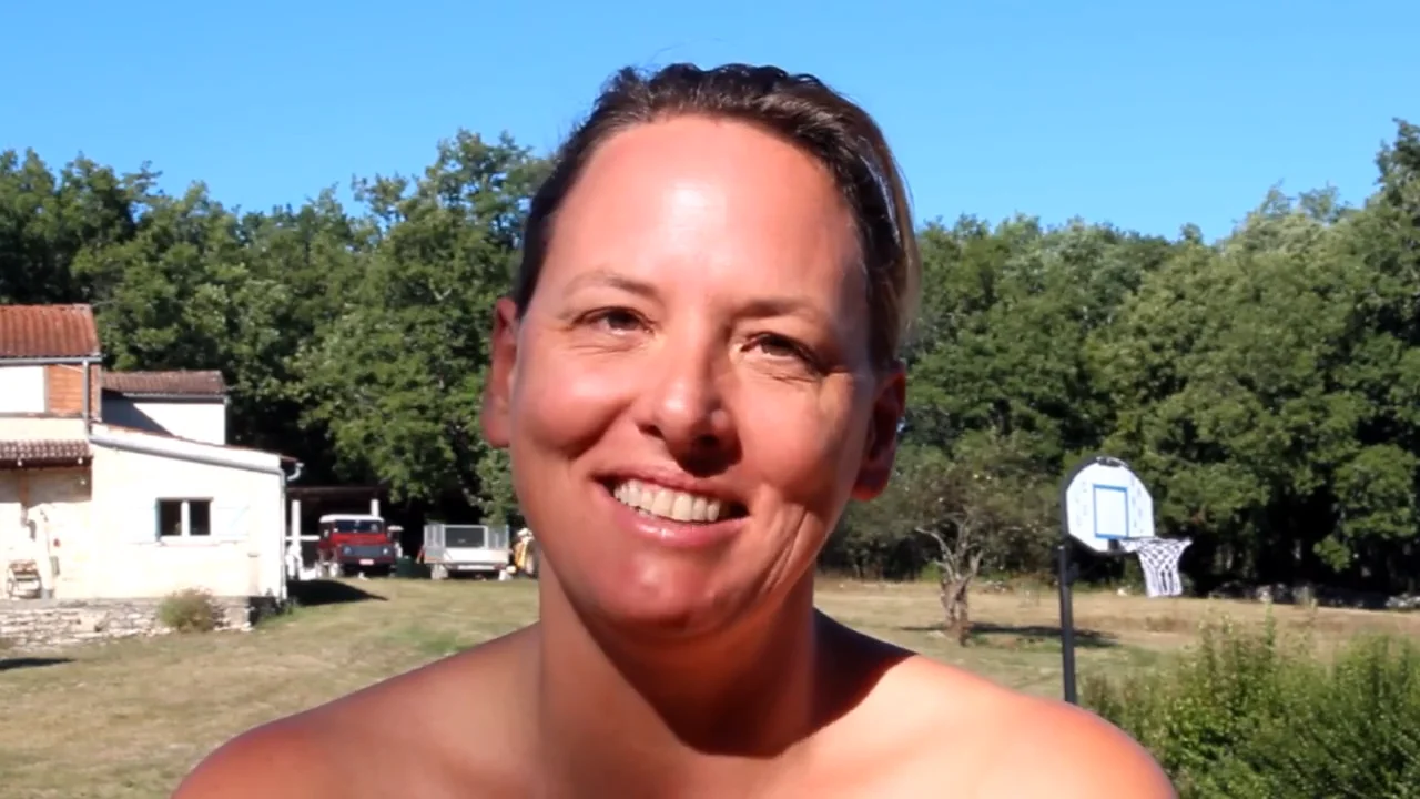 Chick Does The Towel Challenge!