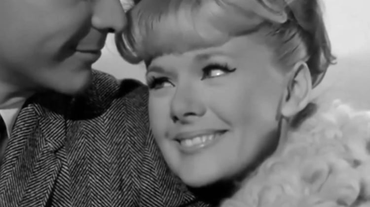 Connie Stevens - Sixteen Reasons (1960)