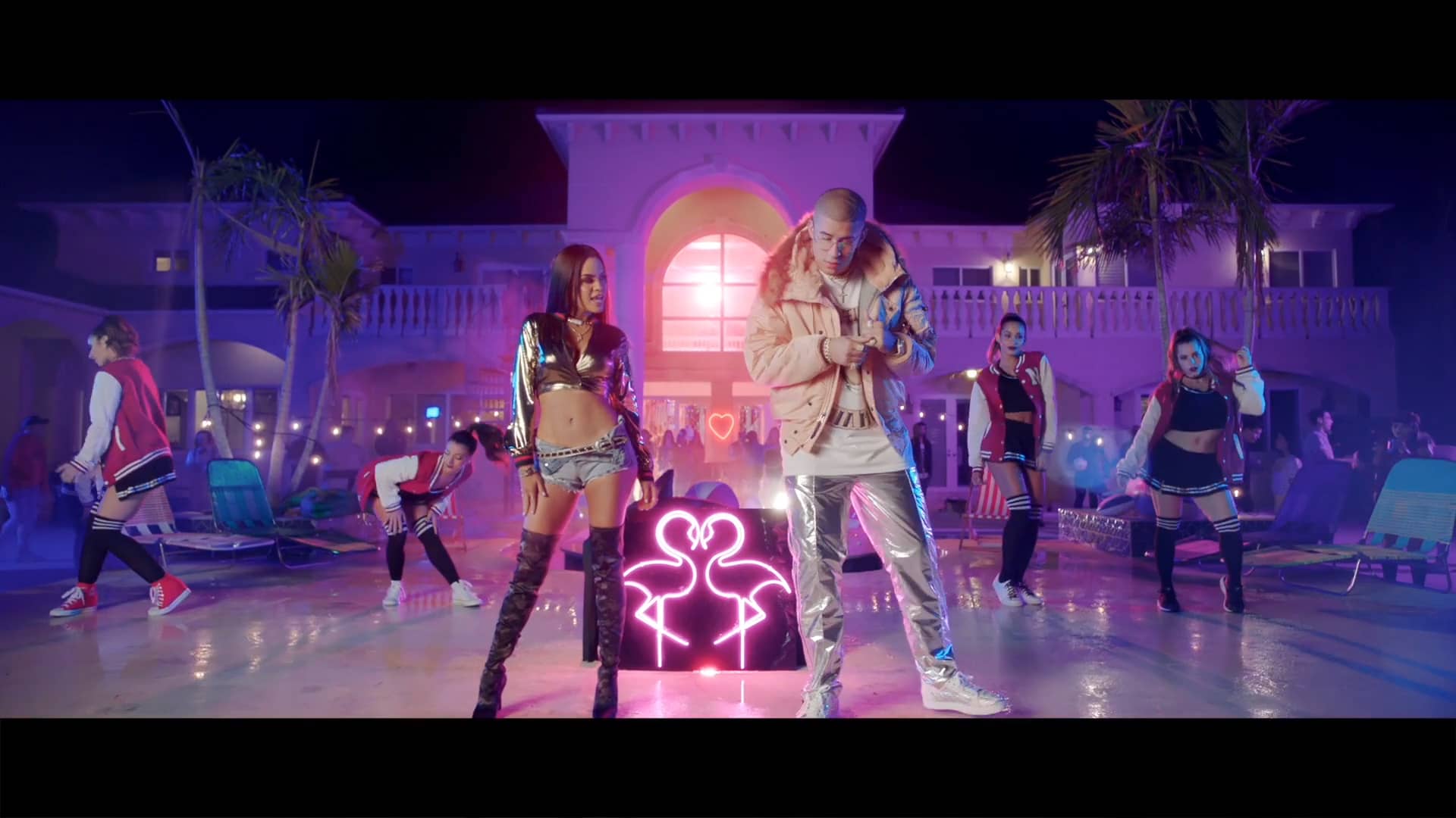 VideoClip NATTI NATASHA FT BAD BUNNY 