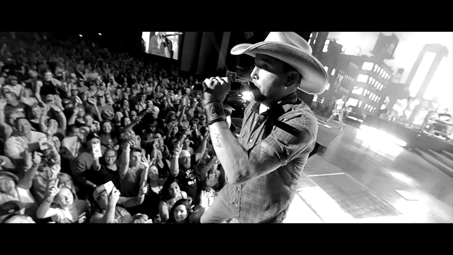 Jason Aldean "We Back"