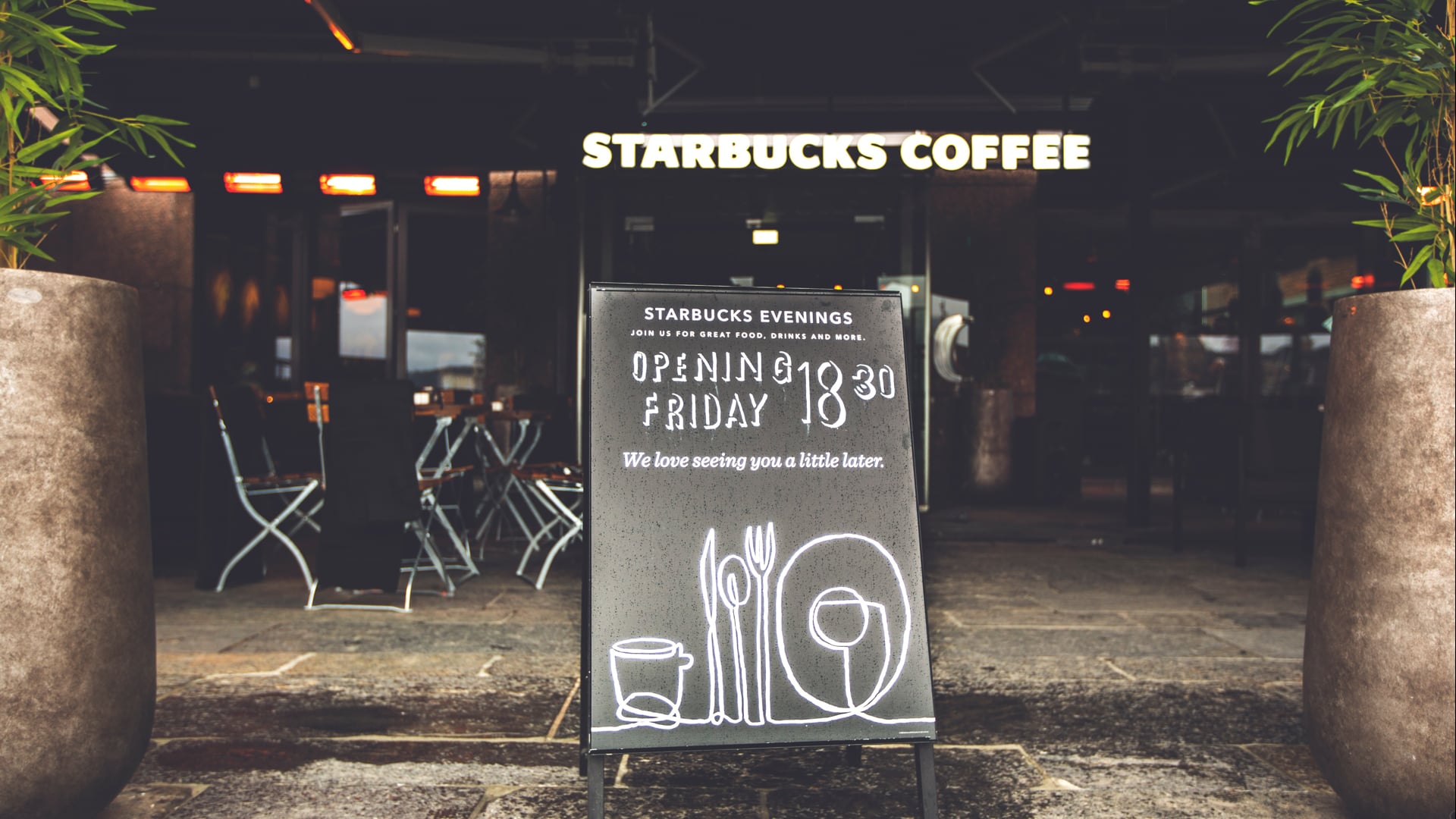 Aker Brygge Opening / Starbucks