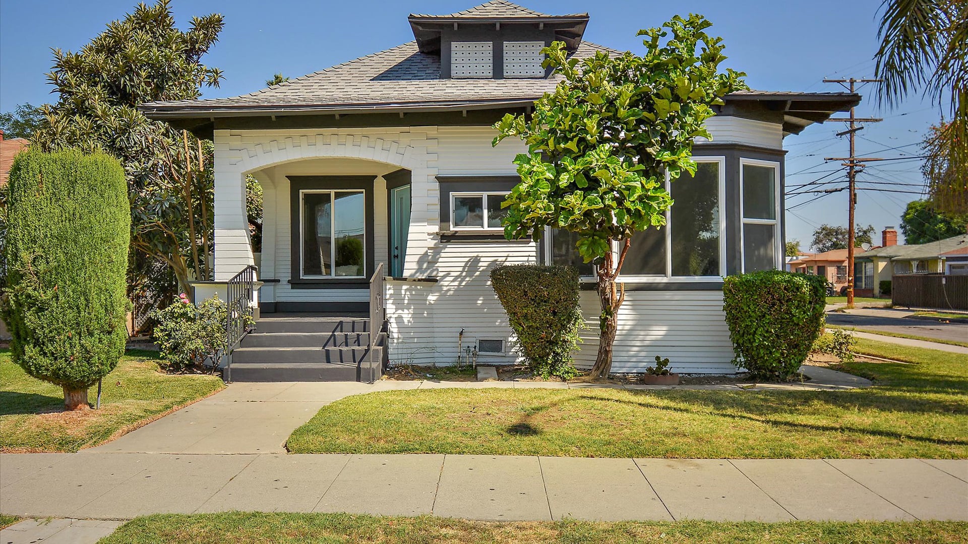 723 E Palmer St, Compton, CA on Vimeo