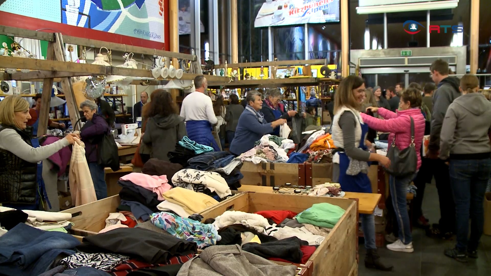 ein-flohmarkt-fuer-den-guten-zweck