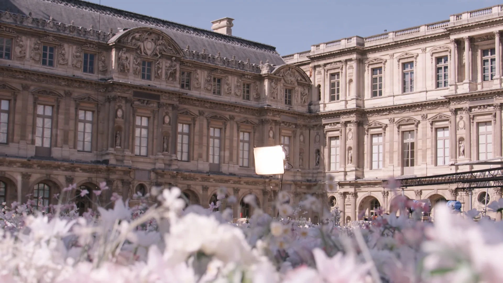 With Emma Stone inside the second video ad campaign for Louis Vuitton's  Cœur Battant - ZOE Magazine