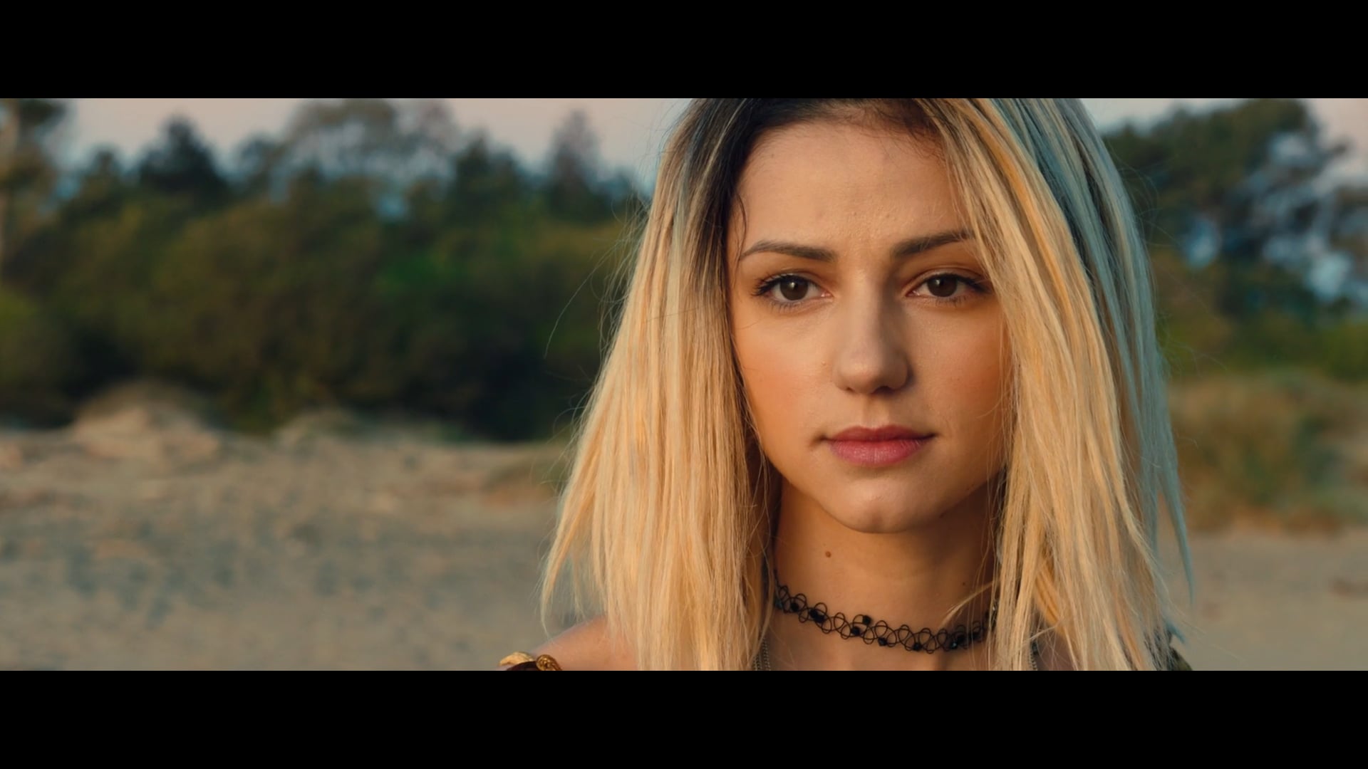 A Dose of Happiness / Official Trailer 2 (Theatrical)