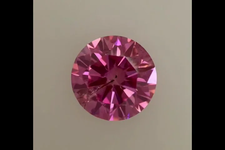 1.02ct Fancy Vivid Pink Diamond