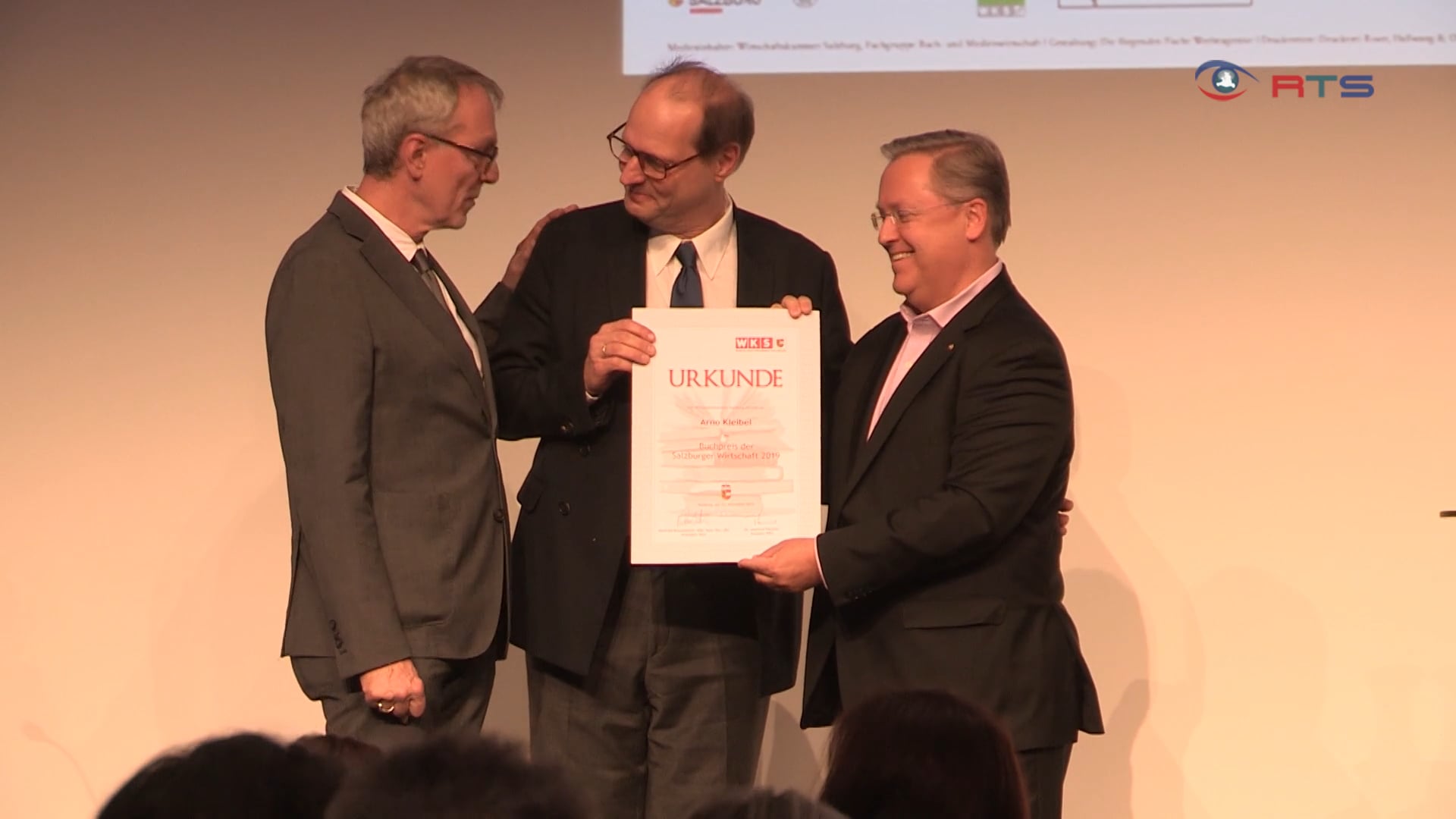 der-buchpreis-der-salzburger-wirtschaft