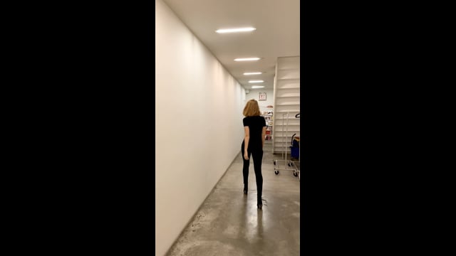 Natalia Piro walking video