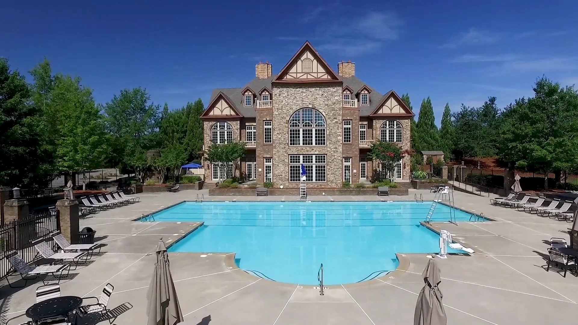 Video - The Clubhouse and Amenities at The Manor Golf & Country 