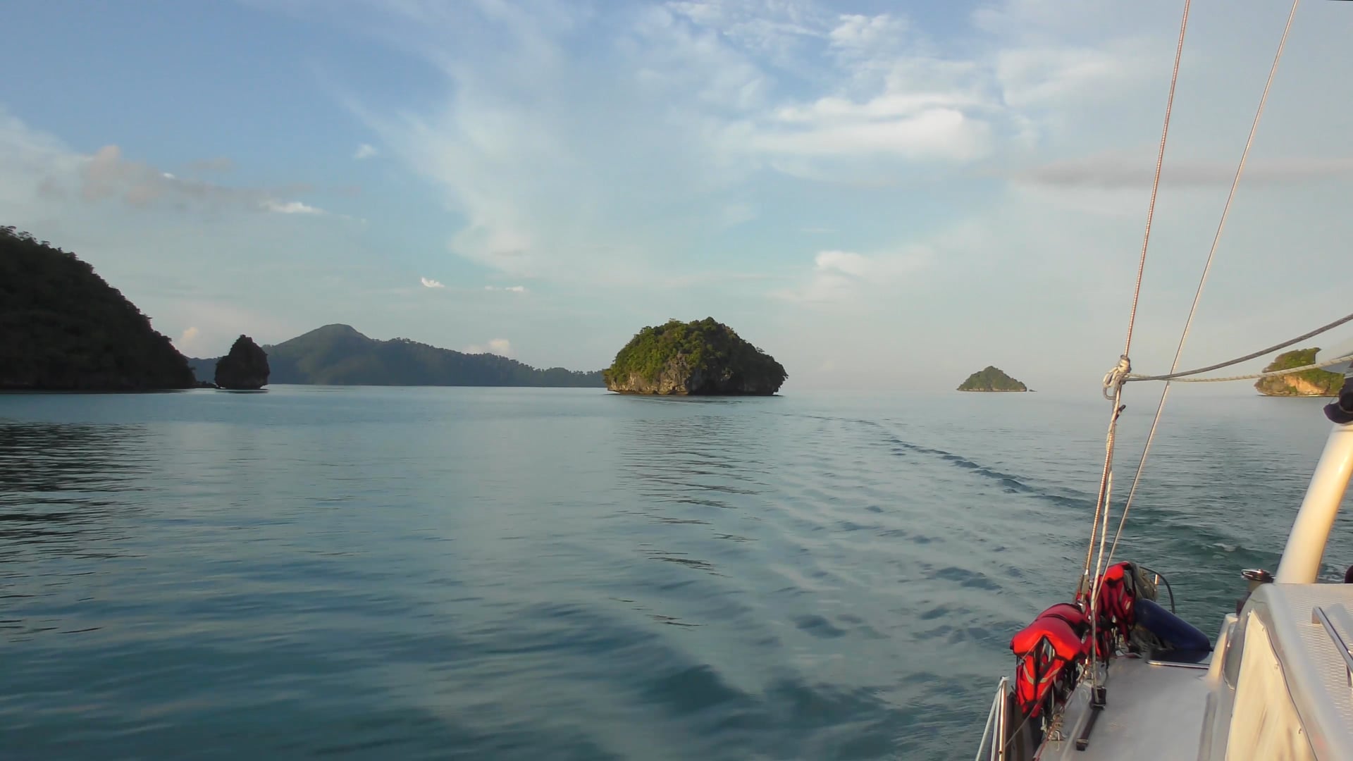 CRUISE NORTH ARCHIPELAGO