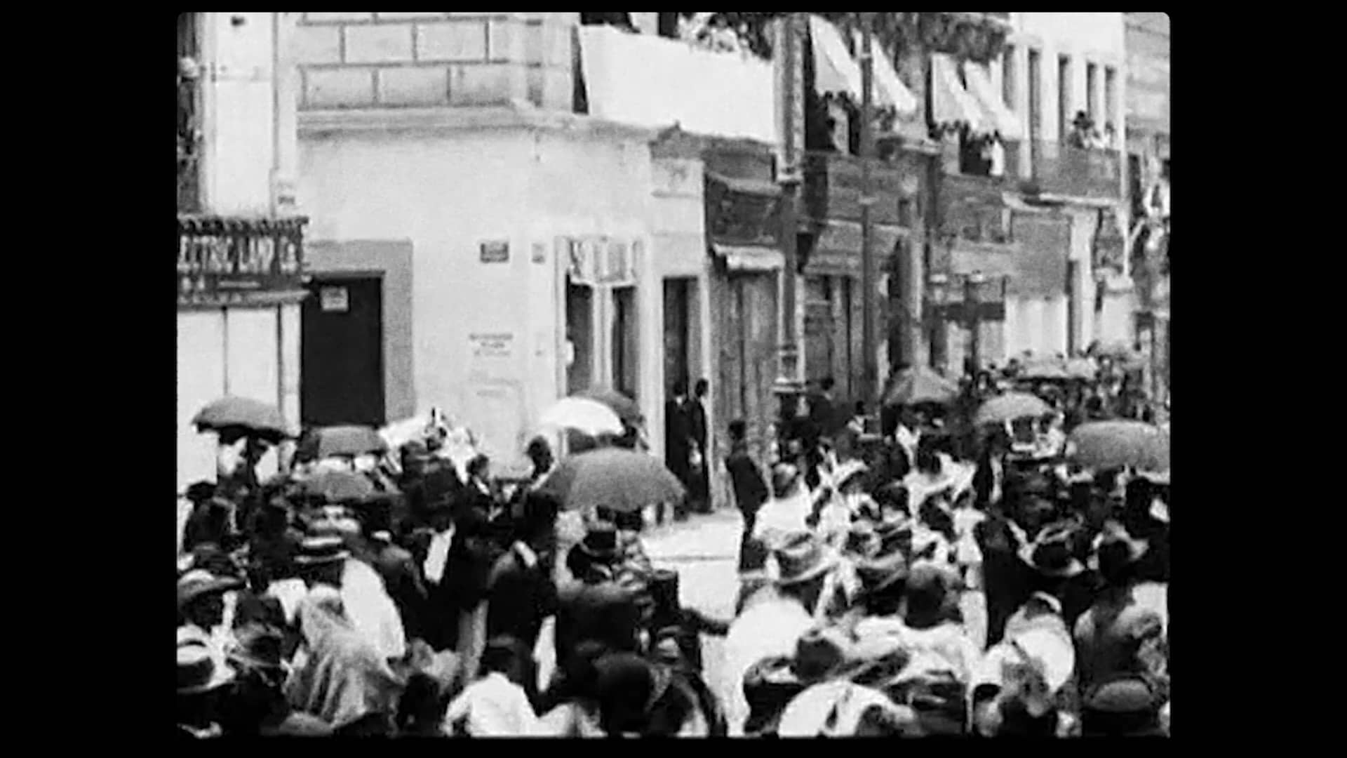 LA BANDA DEL AUTOMOVIL GRIS DECONSTRUCCION DE LA LEYENDAcapitulo 1 on