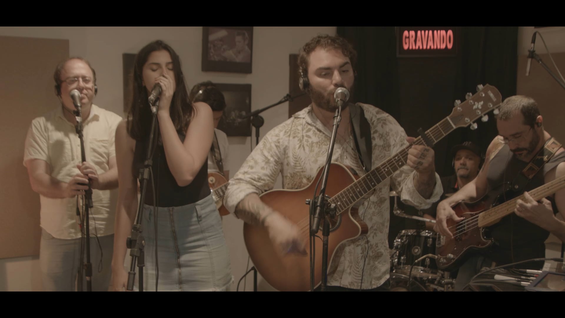 Projeto Equinox09 & Caju Hassen - Menina Mulher da Pele Preta (cover)