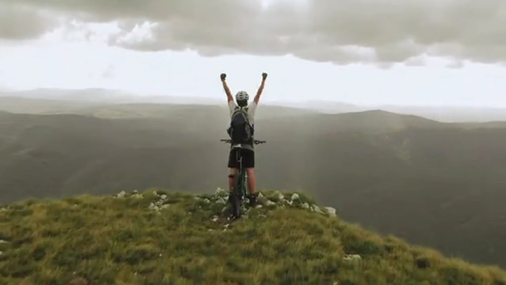 Vidéo Tous en selle (Les étoiles du sport)