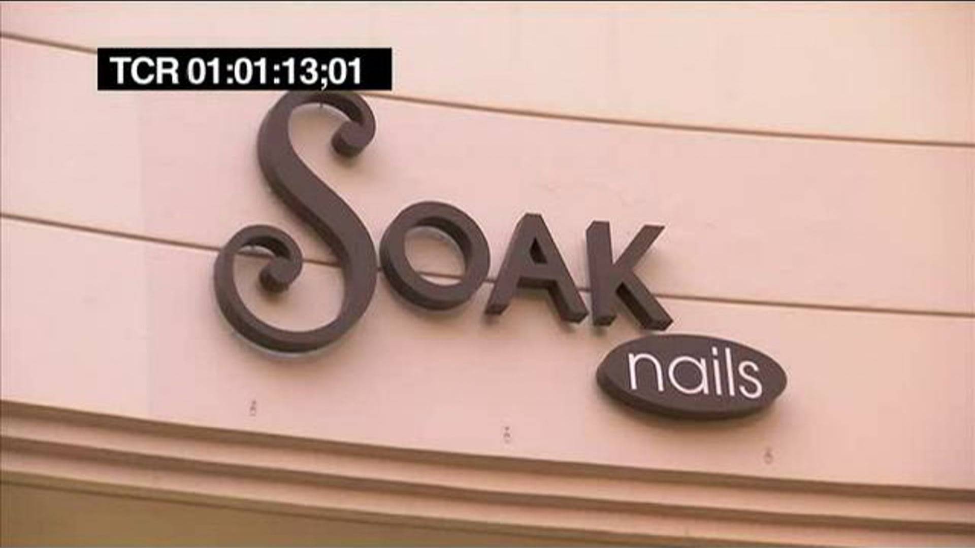 Instant Recall starring Nicole Neuman - Nails Episode