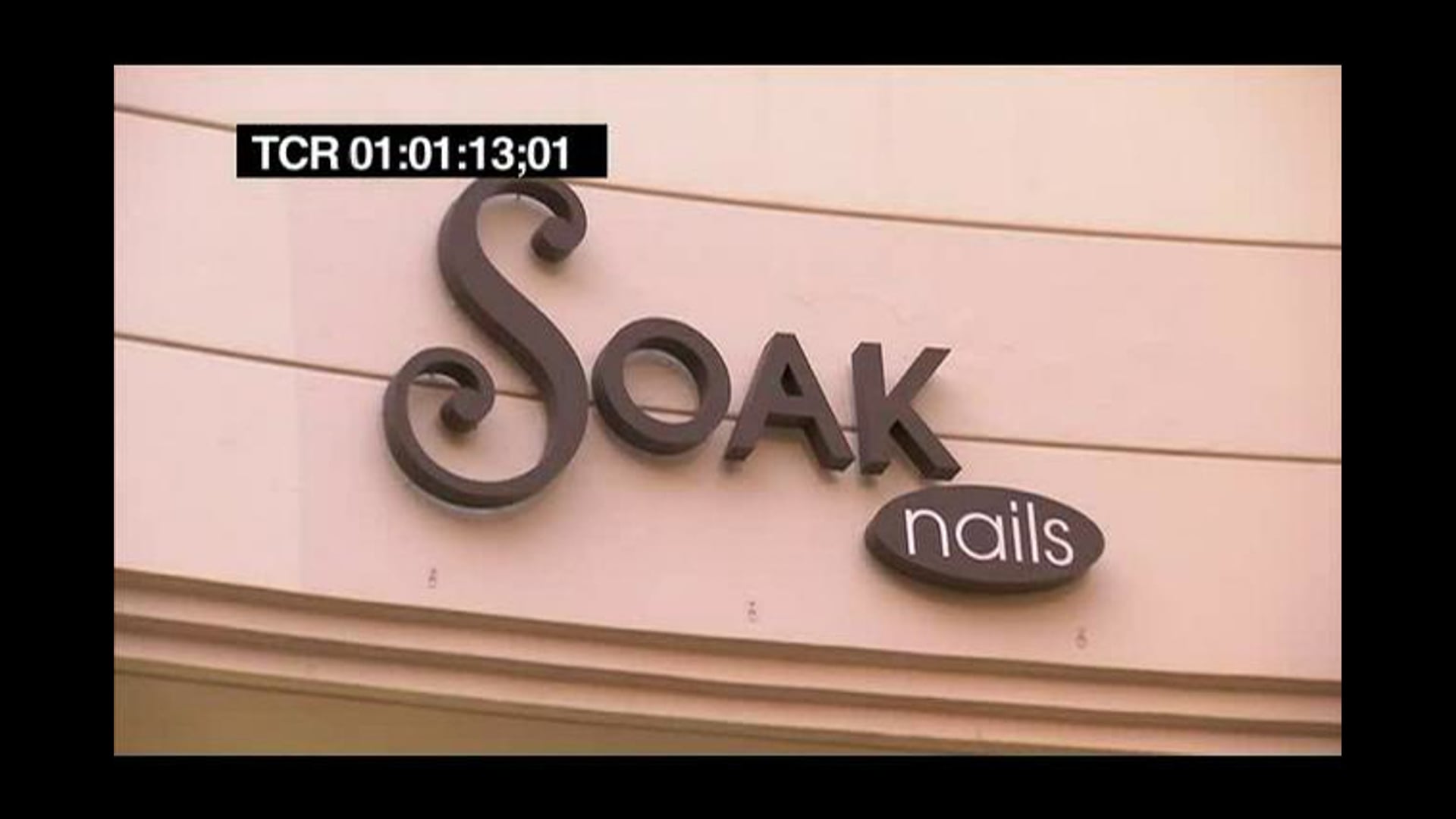 Instant Recall starring Nicole Neuman - Nails Episode