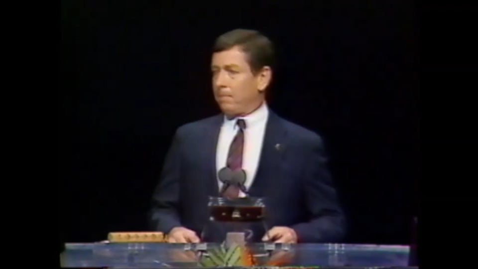 Former Missouri Governor John Ashcroft serenades the 1987 SBC annual