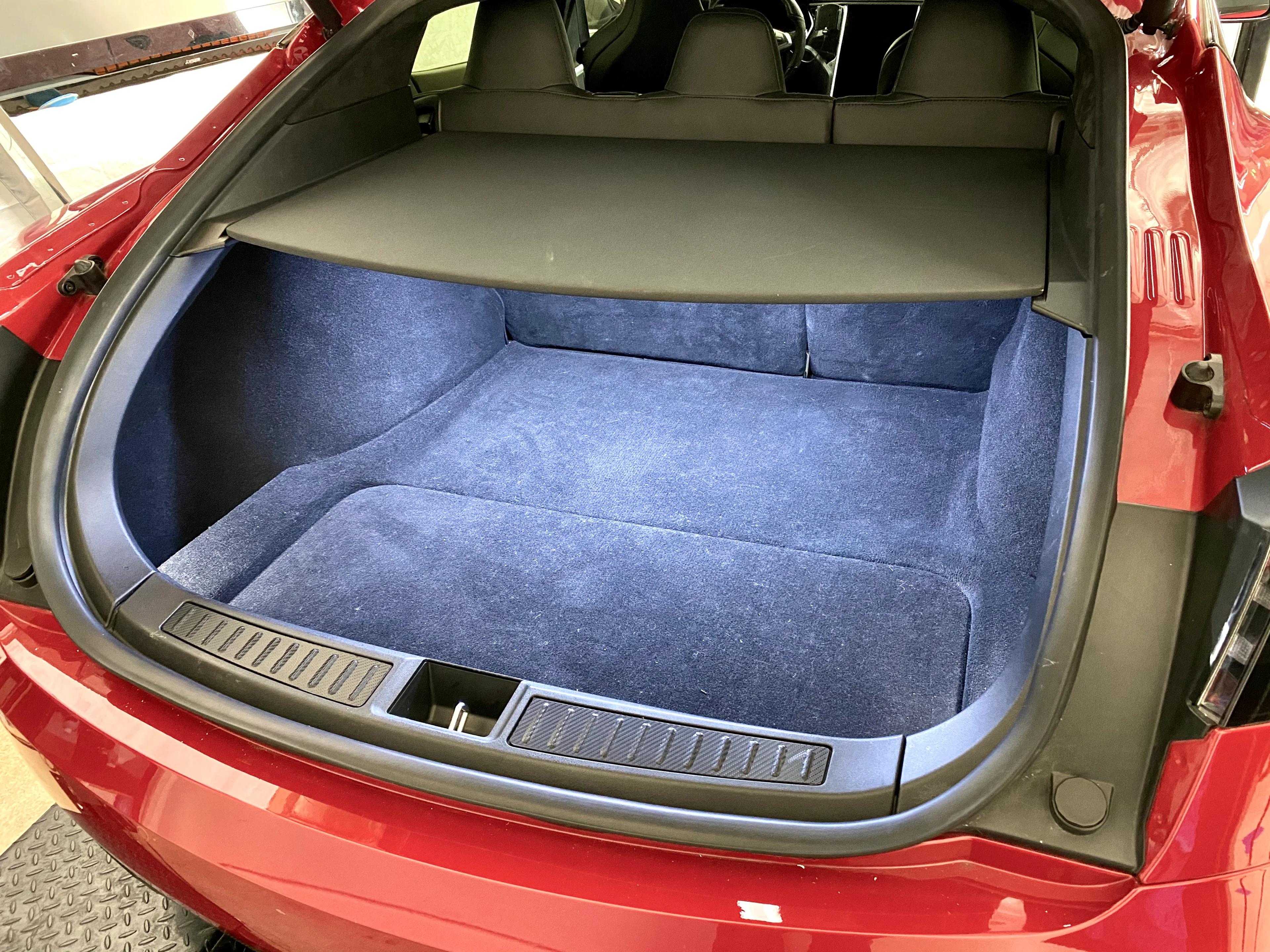 Model s online trunk