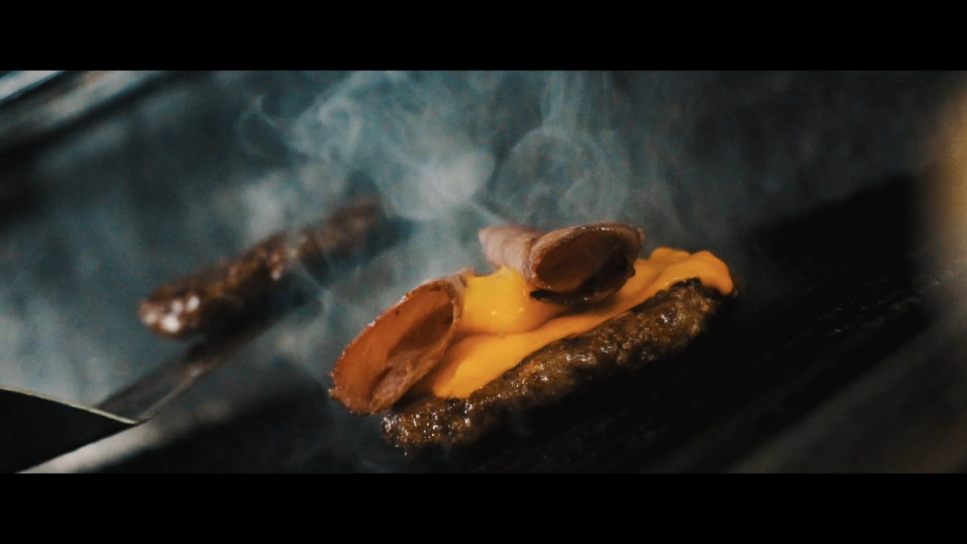 200GR BURGER & SAUSAGE B-ROLL