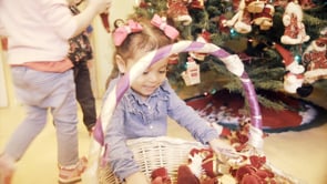 Tree decorating thumbnail