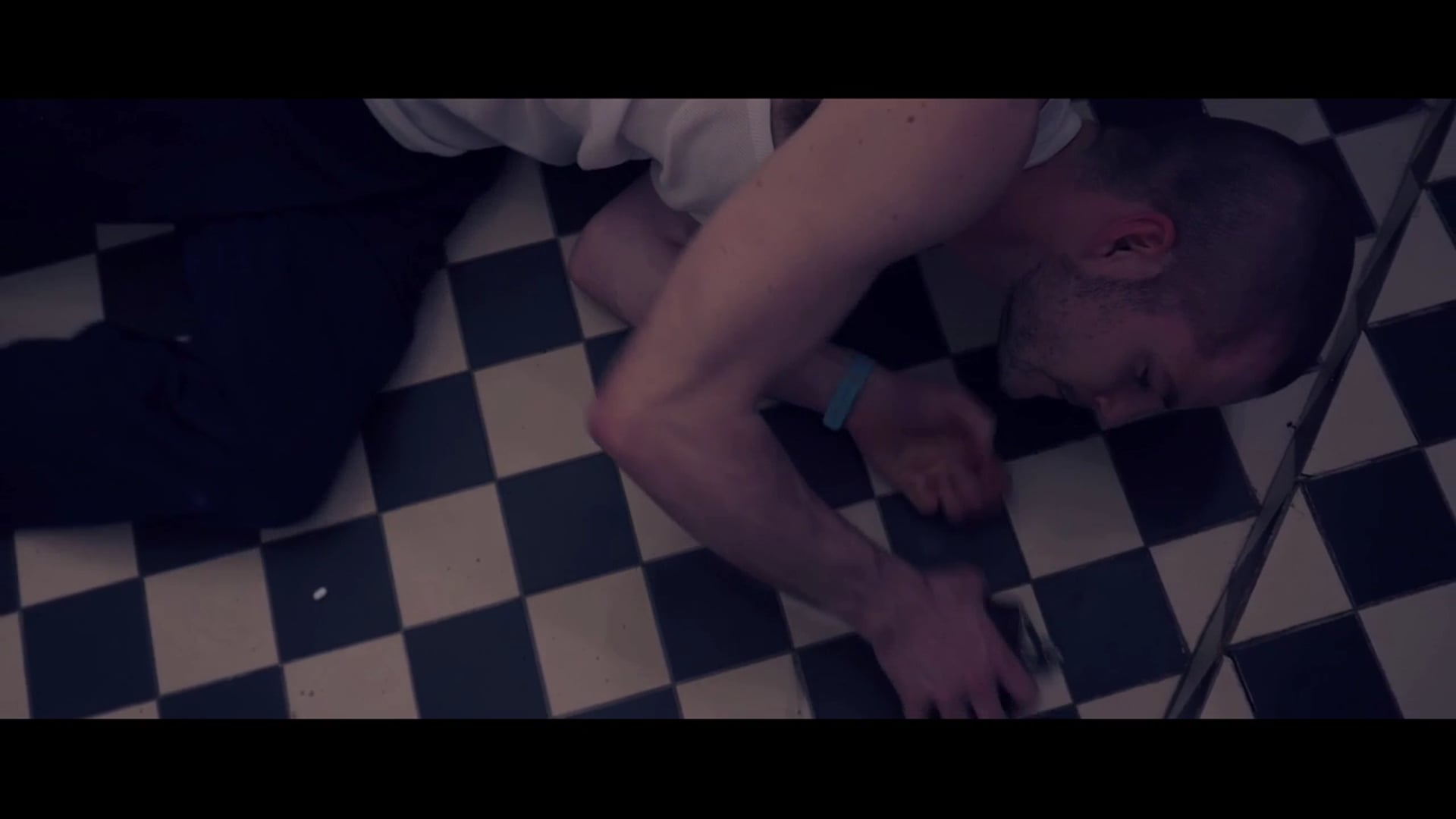 CTRL ,(feature film) -earthquake