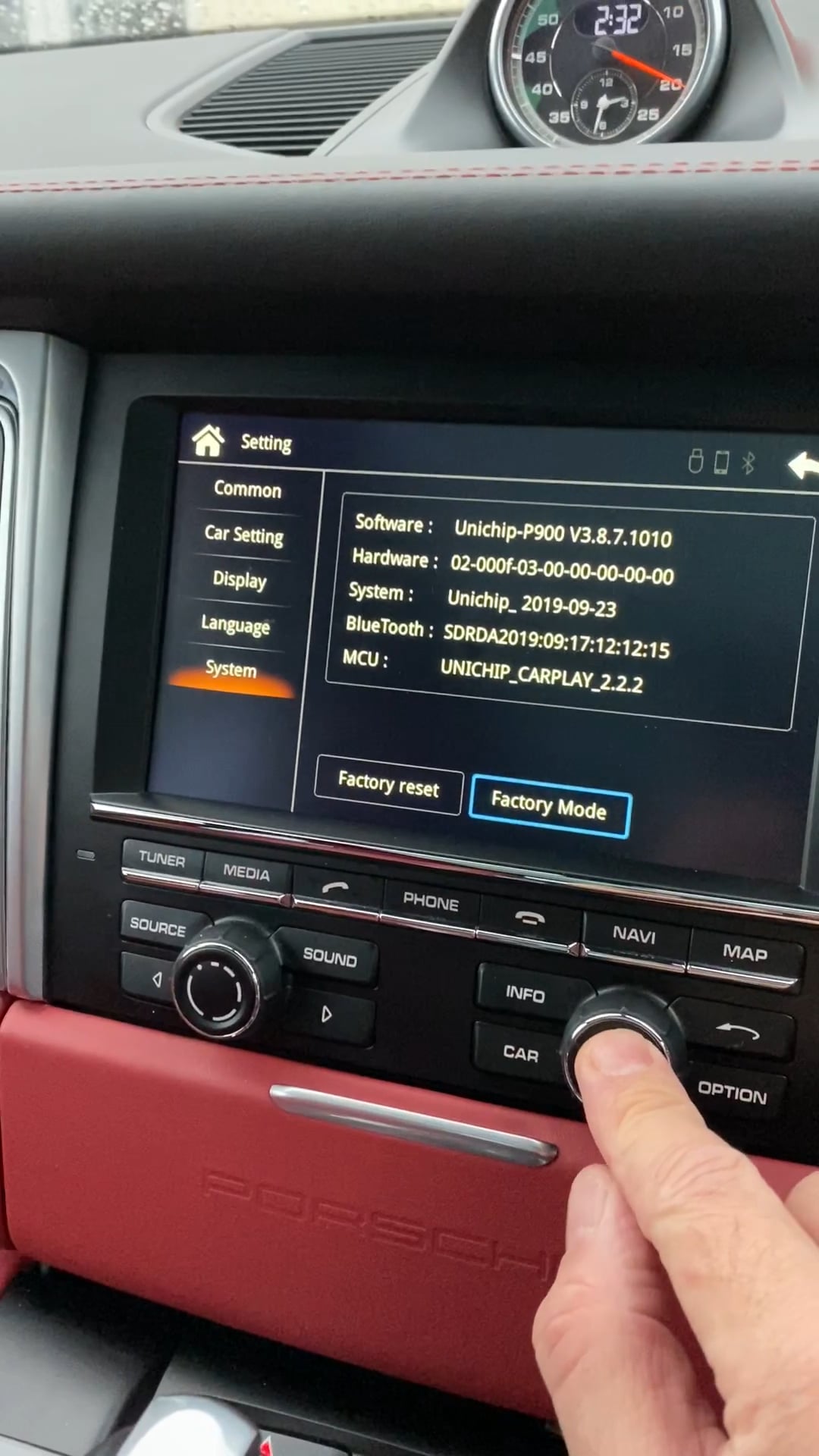 Changing to Wired CarPlay from Wireless on Vimeo