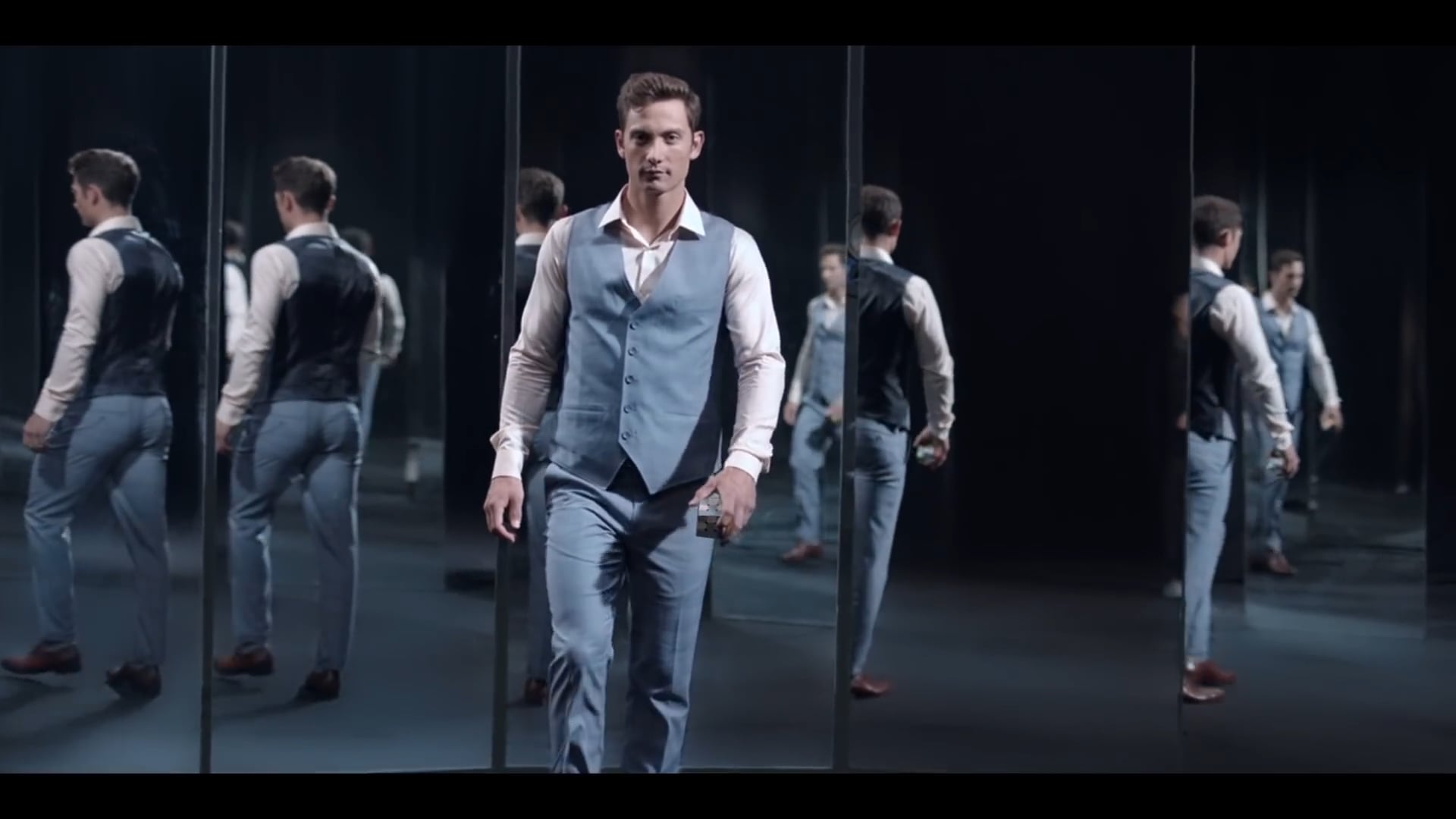 Van_Heusen_presents_7_in_1_suit_|Director:Lloyd Baptista|Production:ClapperBoy|