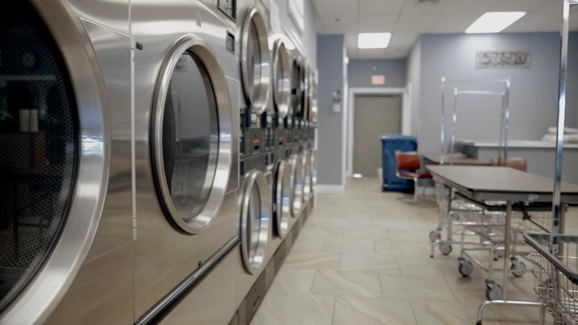 CLEAN N GREEN LAUNDROMAT on Vimeo