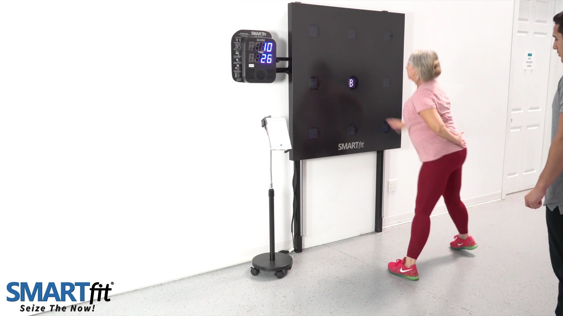 Processing Letters Lateral Lunge (Level 2)