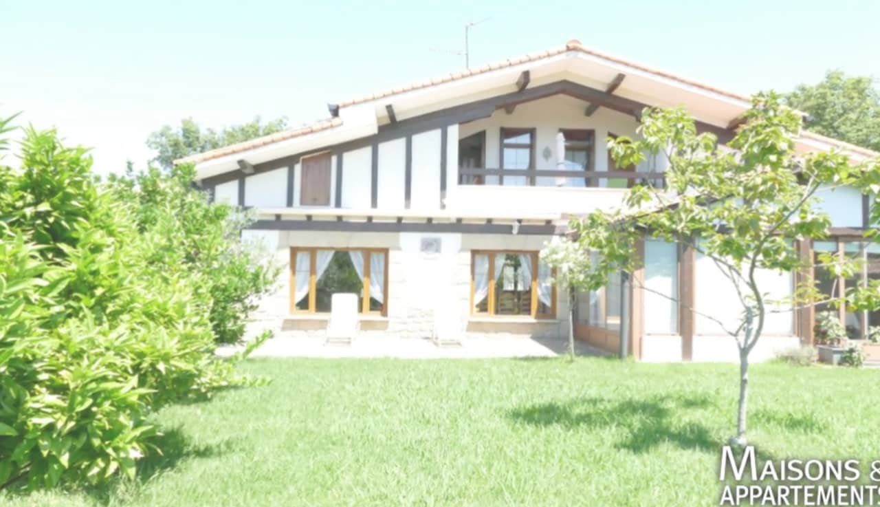 HENDAYE MAISON A VENDRE 510 000 € 160 m² 5 pièces on Vimeo