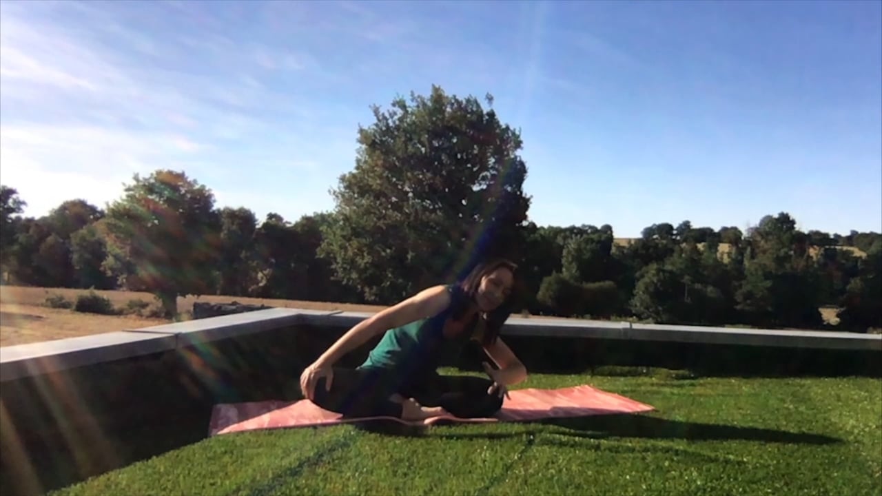 4 - Doux flow de yoga pour l'été de Sonia Berthelot (27 minutes)