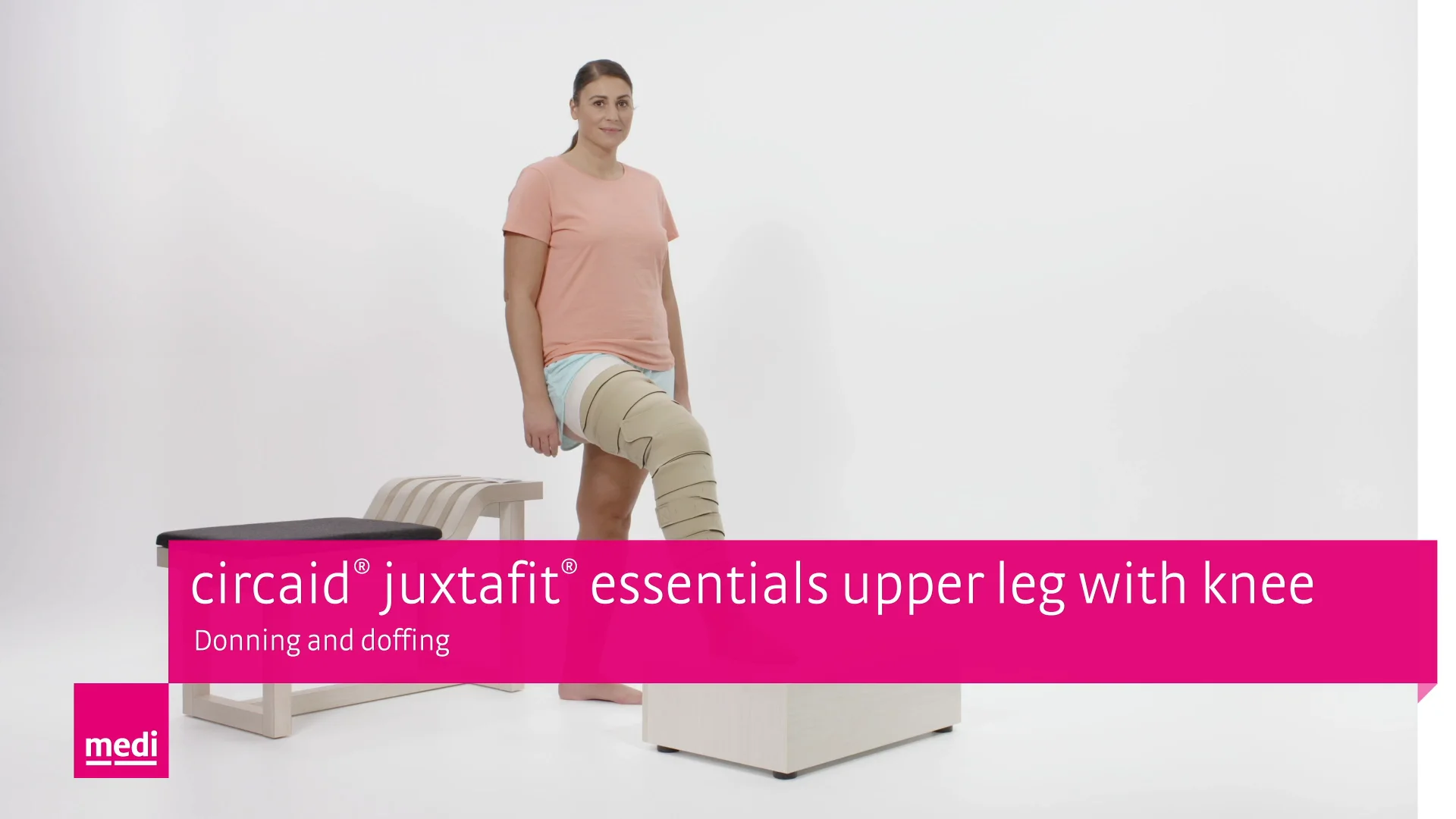 circaid® juxtafit® essentials upper leg with knee – Donning and