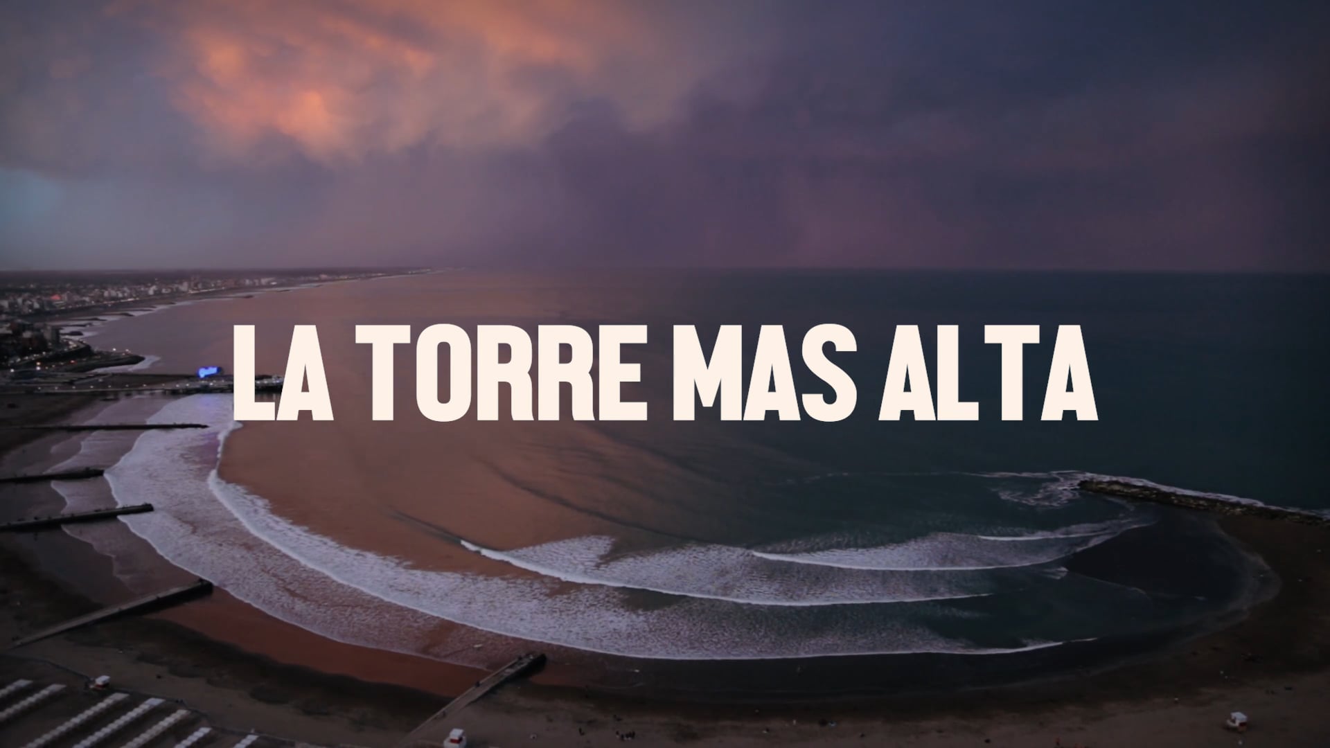 La Torre Más Alta - Hamacas al Río