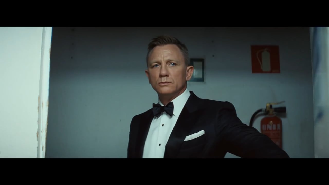 Daniel Craig vs James Bond