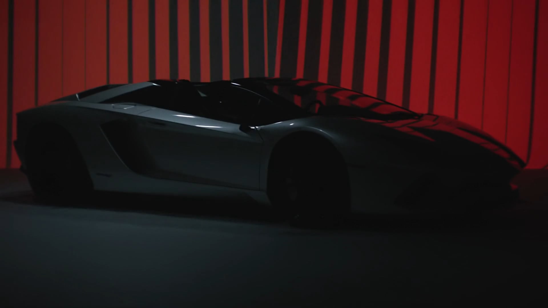 Lamborghini - Aventador White