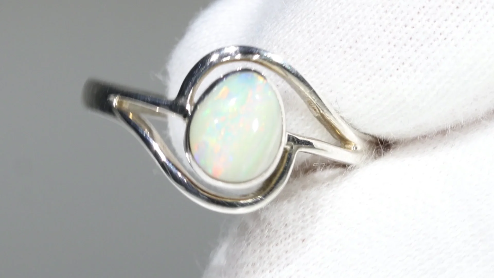 Echter australischer Boulderopal hotsell grün braun Queensland 22x12,7mm 7,0ct (Nr.638)