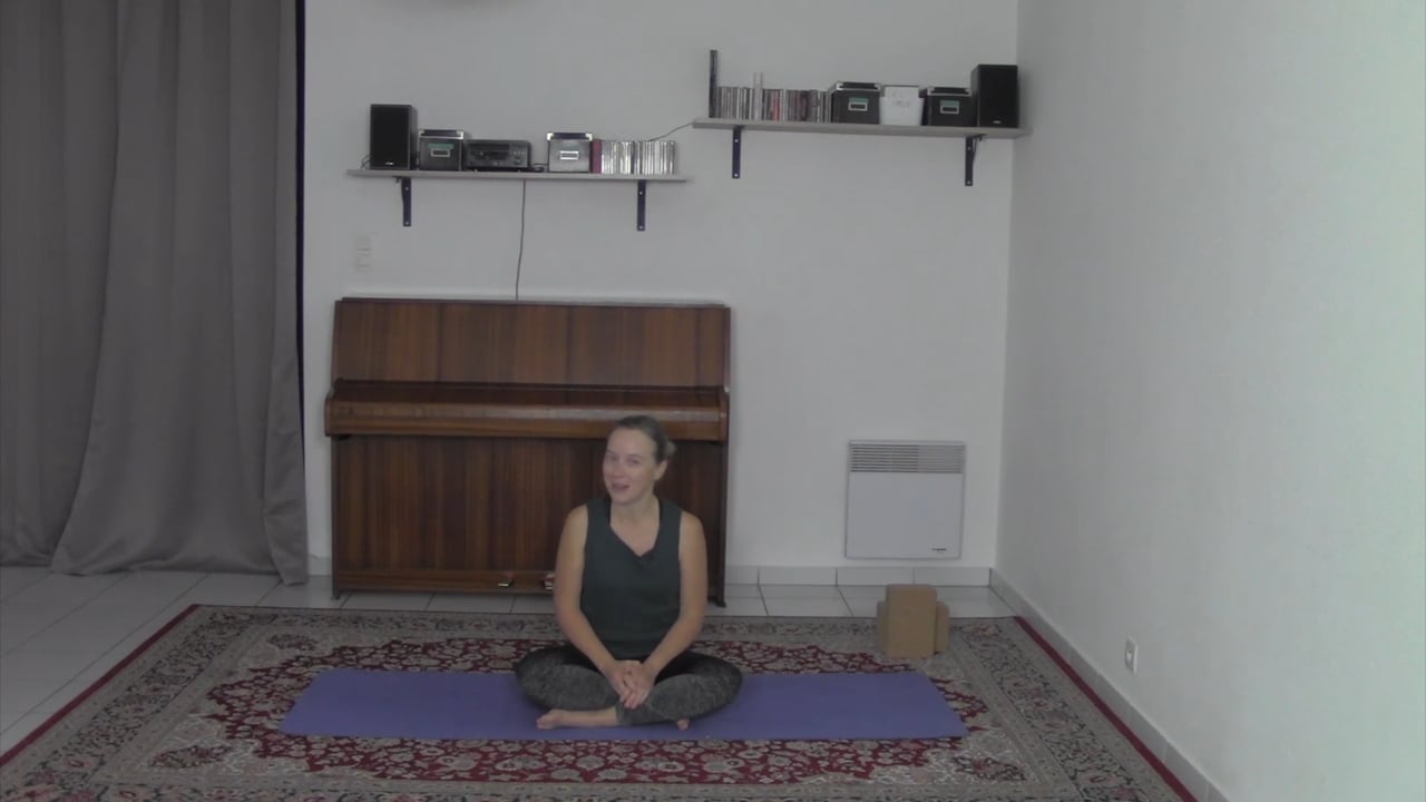 Jour 4. Cours de yoga - Du souffle dans la colonne avec Aurélie Langlais (51 min)