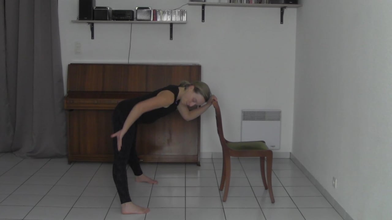 Yoga sur chaise - chakra 1 avec Arlette Richer