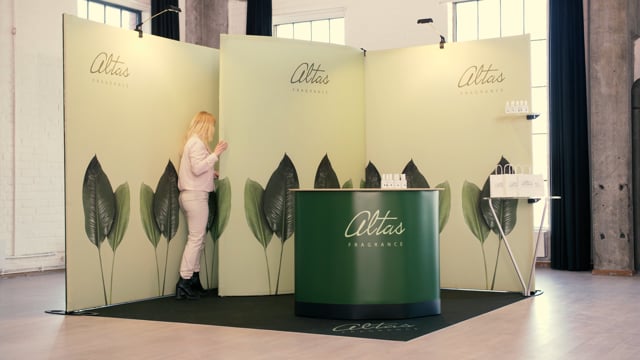 Expand GrandFabric stand with wing storage and Expand PodiumCase