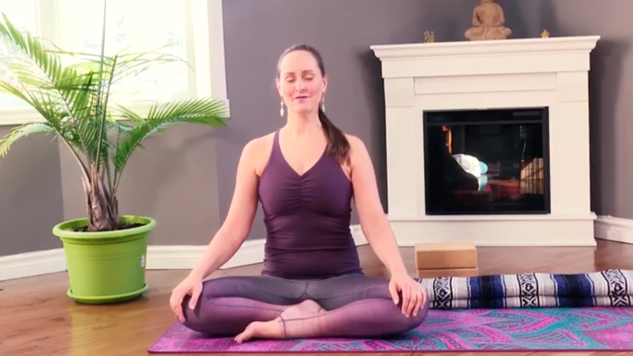 17. Yoga : Ouvrir le coeur avec la posture du chameau avec Maryse Lehoux (55 minutes)
