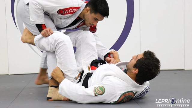 De La Riva Sweep to Mount or Knee On Belly or Side Control