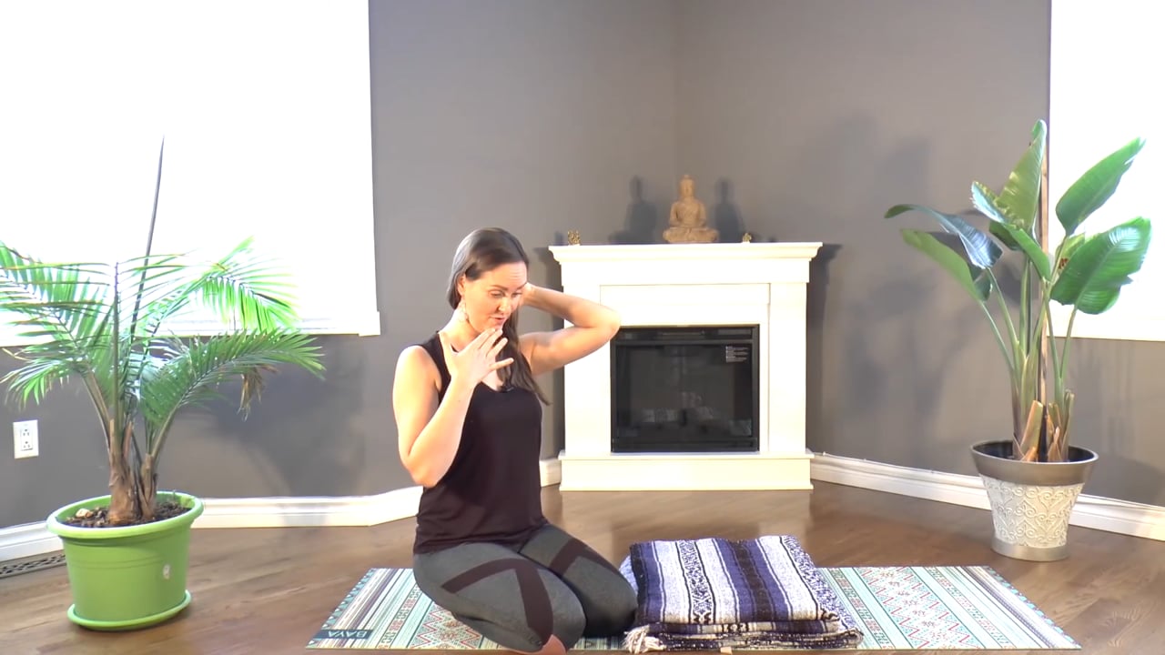 Pourquoi utiliser 2 couvertures dans la chandelle/sarvangasana ? (7 minutes)