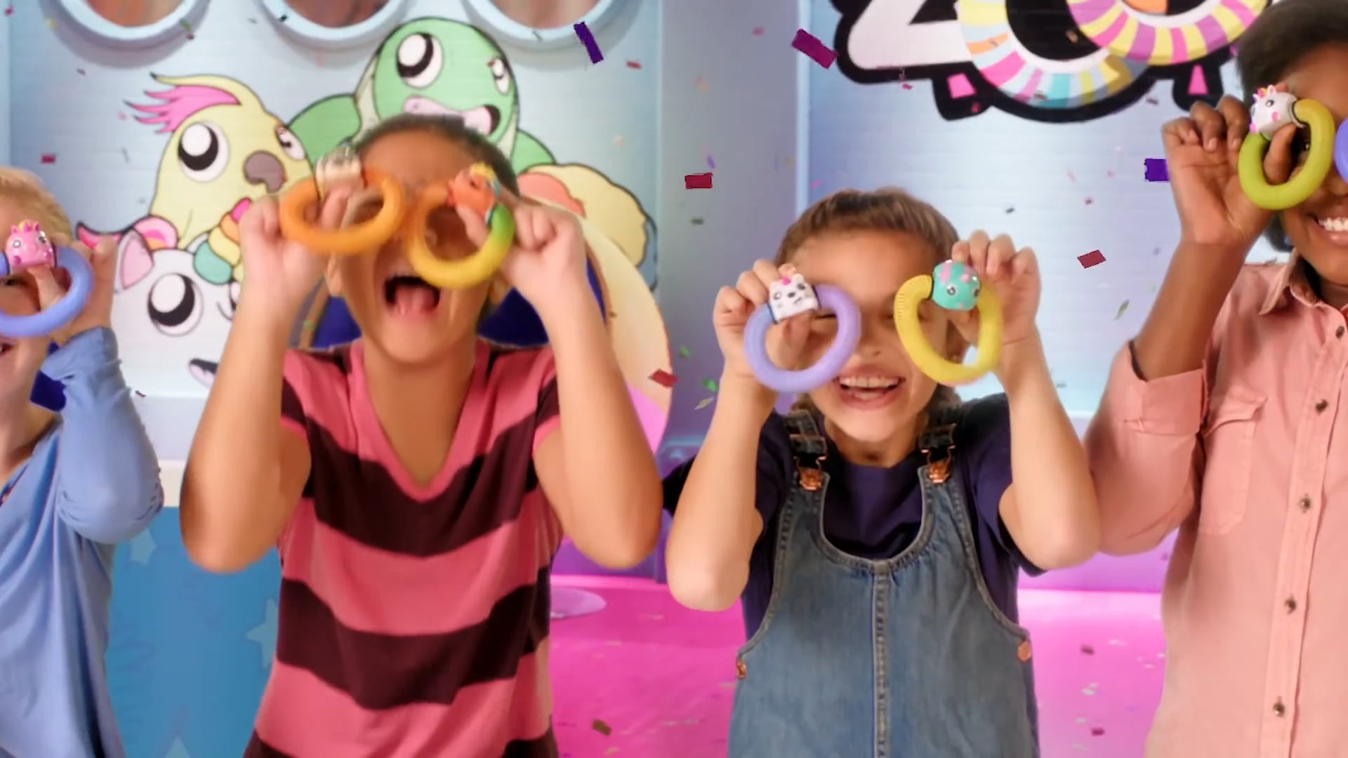 Zoops - 'Zoops Electronic Twisting Zooming Climbing Toys'