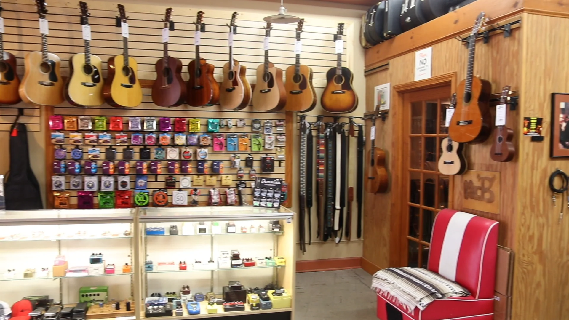 The b store string guitar shop