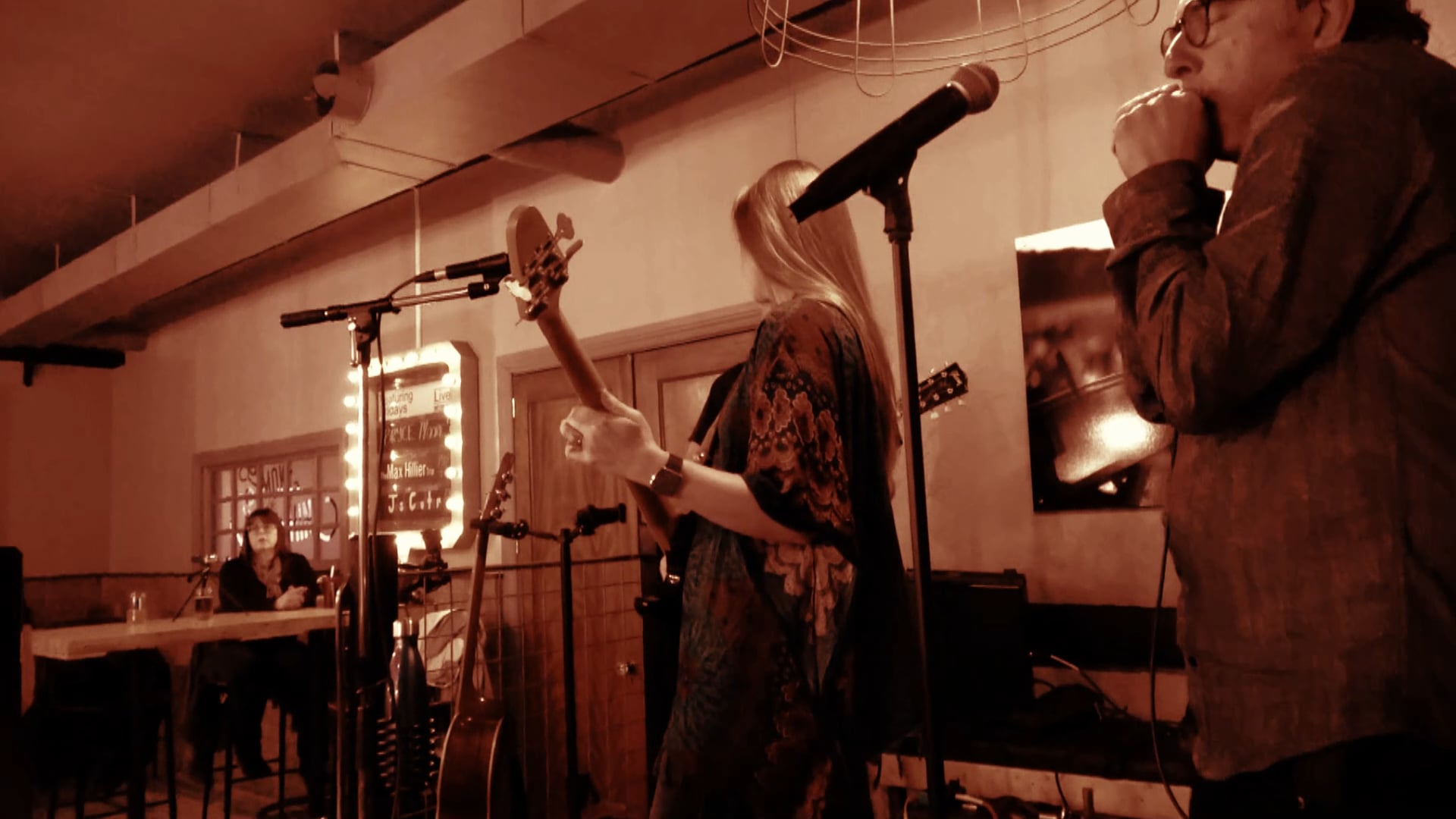 MAX HILLIER TRIO Smoke and Moonshinel on Vimeo