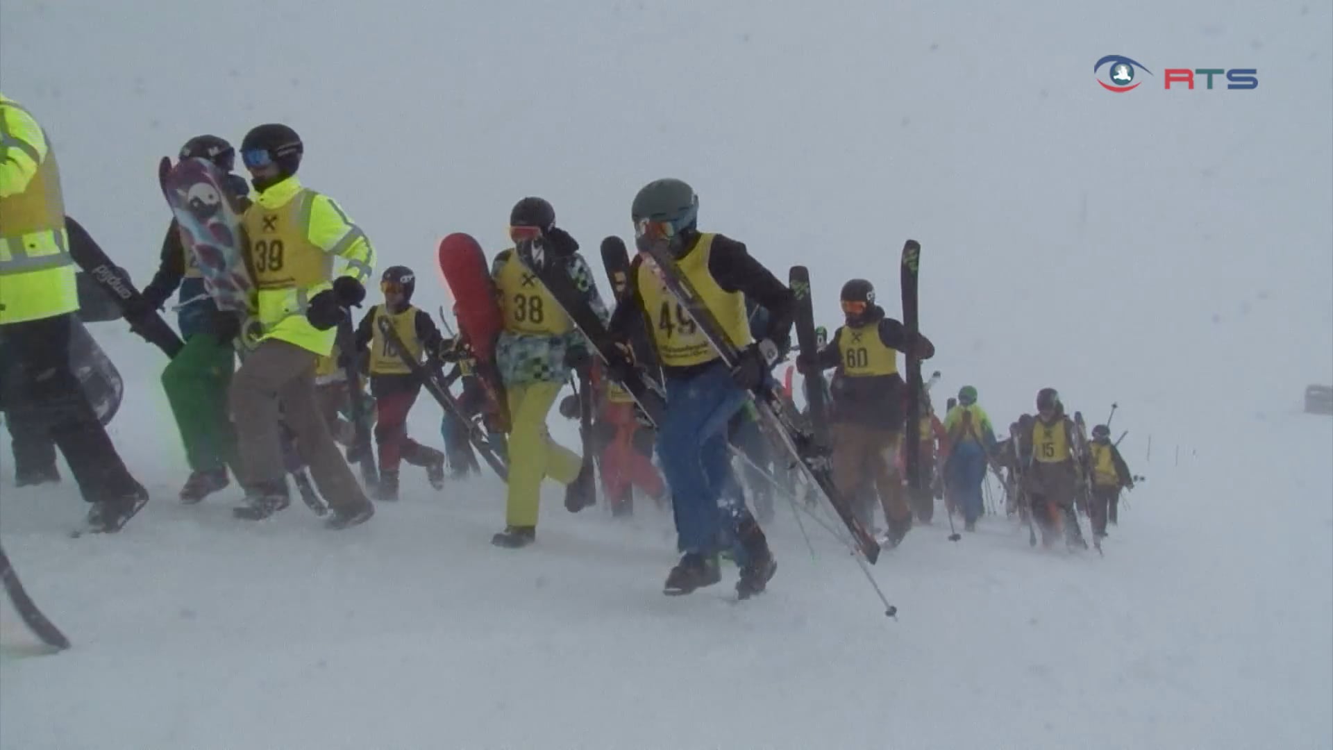 schweinis-downhill-in-neukirchen-ist-eines-der-haertesten-downhillrennen