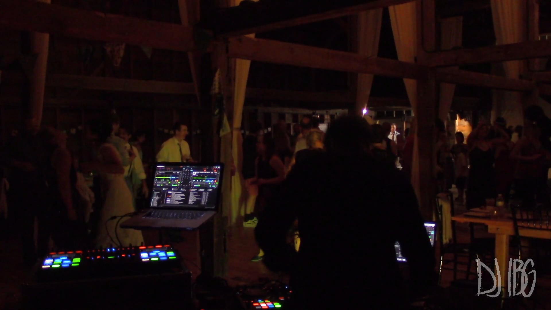 Crazy Wedding Dancers - Summer 2018