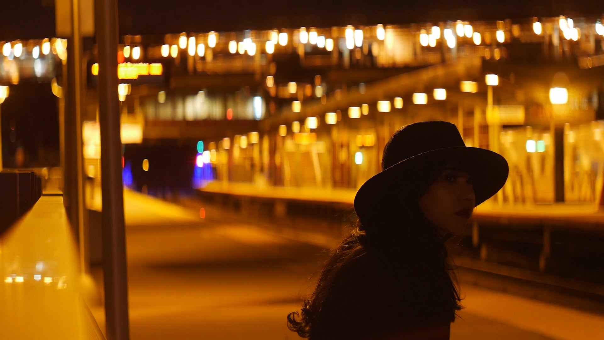 DRAMA-Nostalgic Sad Woman "The Waiting"