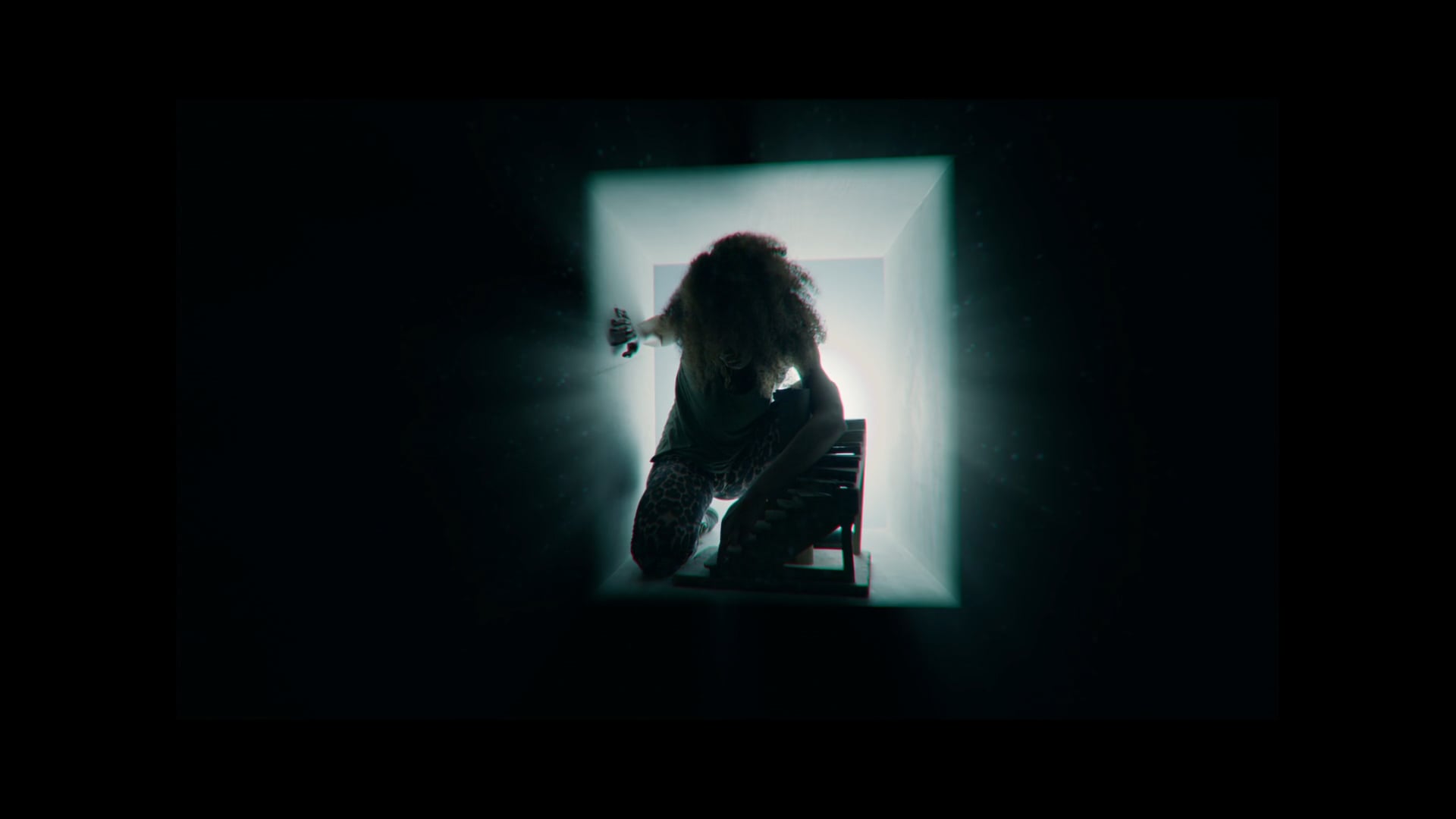 HOW TO STOP A RECURRING DREAM. (TRAILER)