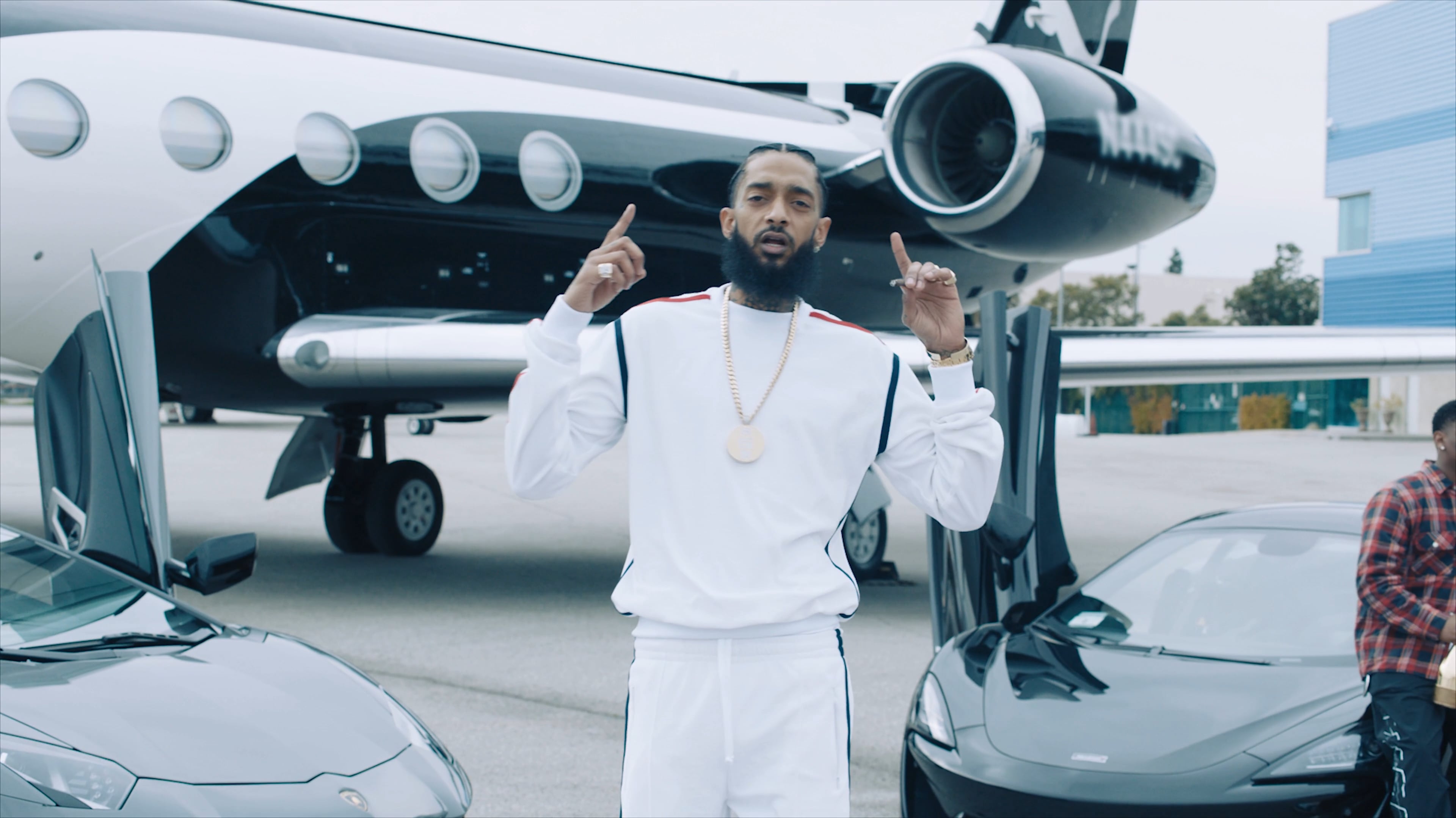 Nipsey Hussle ft. Roddy Rich Racks In The Middle on Vimeo