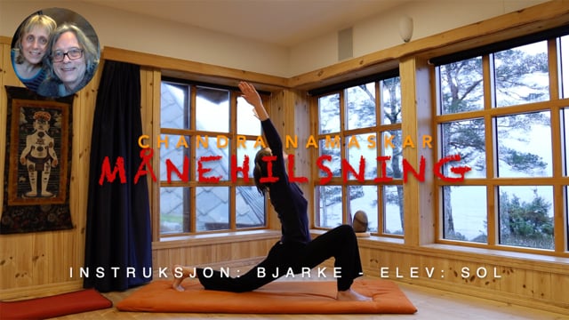 Chandra namaskar - Hilsing til månen